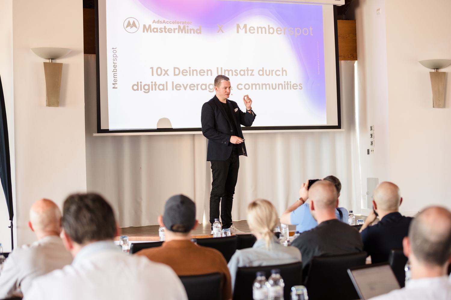 Christoph Weingärtner hält eine Keynote für Memberspot auf der AdsAccelerator MasterMind